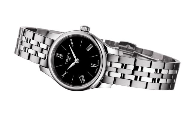 Imitation watches sales forever highlight slender wrists for ladies.